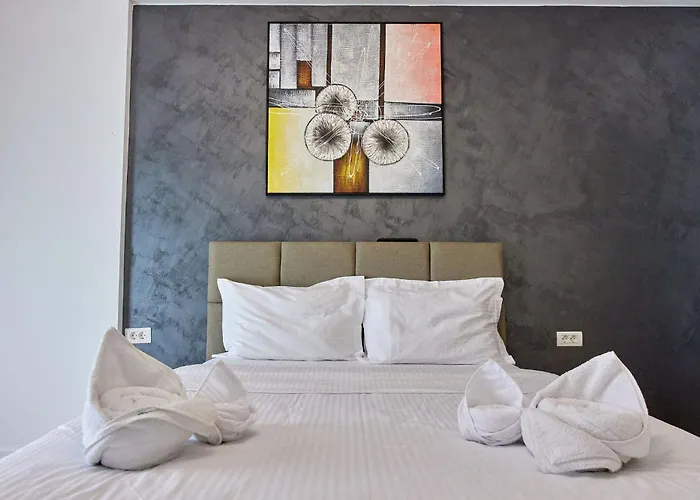 Elite By Signature 那沃达利